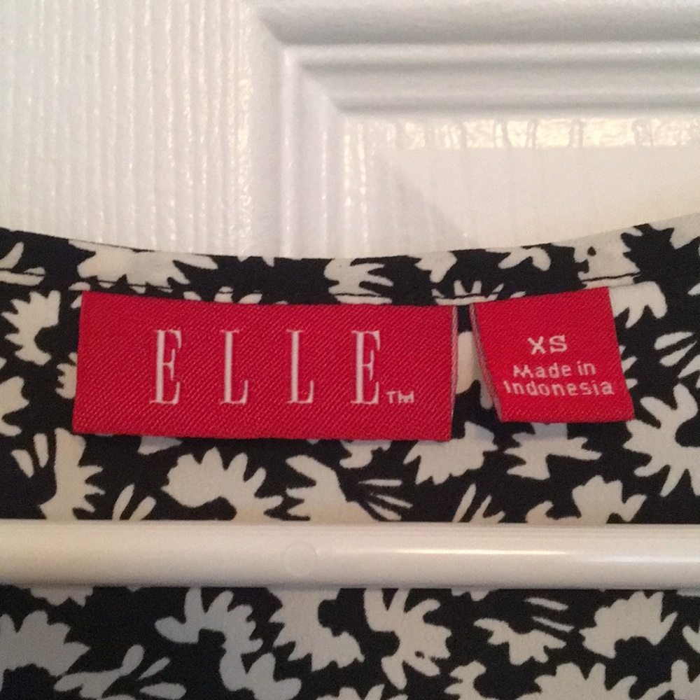 ELLE Racerback Top - Picture 6 of 6